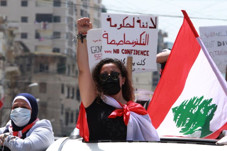المتاجرة بالخوف: السلطة في لبنان تستغل جائحة كورونا